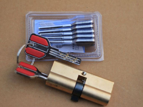 宝兴24小时上门开锁公司